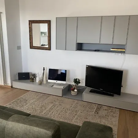 Nuovo Bilocale Apartment *